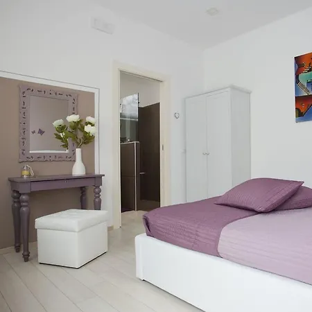 Couette-café Dimora Delle Emme 3*